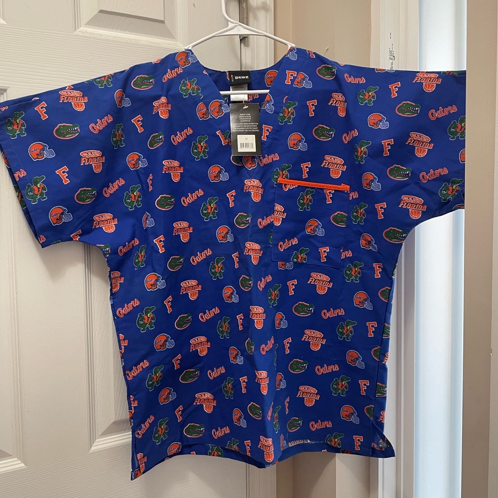 NWT DUDZ Scrub UF Gators, Size M